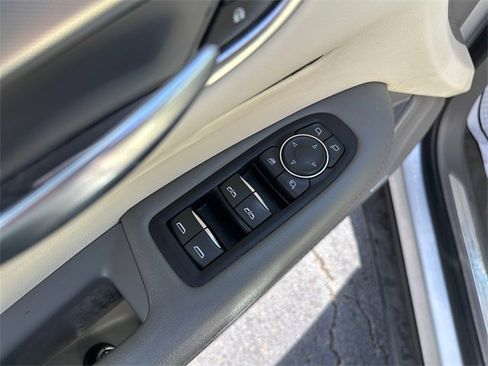 Used 2018 Cadillac XT5 Luxury image 19