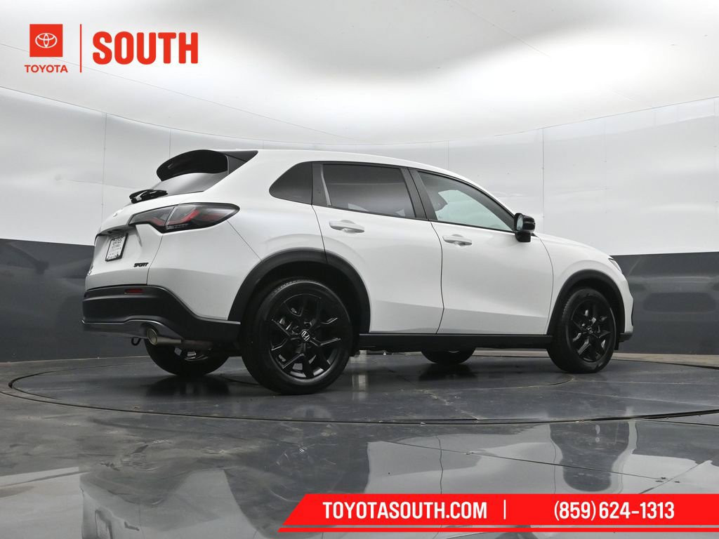 Used 2025 Honda HR-V Sport image 35