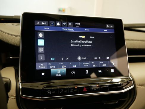 New 2025 Jeep Compass Limited image 28