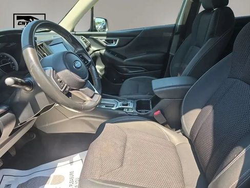 Used 2019 Subaru Forester Premium AWD/4WD image 9