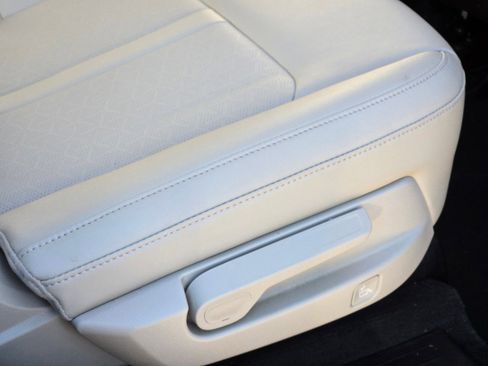 Used 2022 Kia Sorento SX image 11