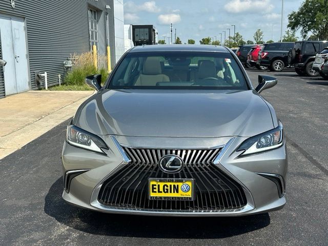 Used 2021 Lexus ES 250 w/ Premium Package AWD/4WD image 2