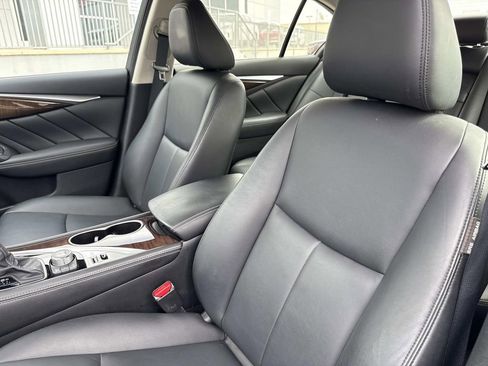 Used 2019 INFINITI Q50 Luxe w/ Essential Package (3.0T Luxe) image 19