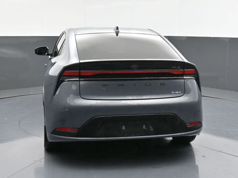 Used 2024 Toyota Prius XLE image 7