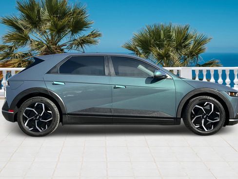 Used 2024 Hyundai Ioniq 5 SE image 3