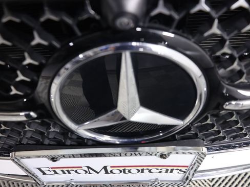 Used 2025 Mercedes-Benz E 450 4MATIC Sedan image 53