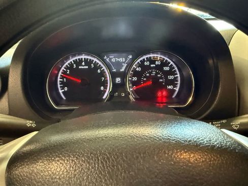 Used 2015 Nissan Versa SV image 16