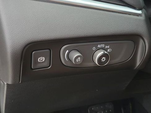 Used 2018 Buick Enclave Premium w/ Experience Buick Package image 20