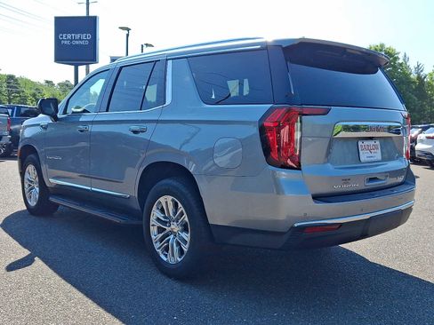 Used 2024 GMC Yukon SLT w/ SLT Luxury Package AWD/4WD image 4