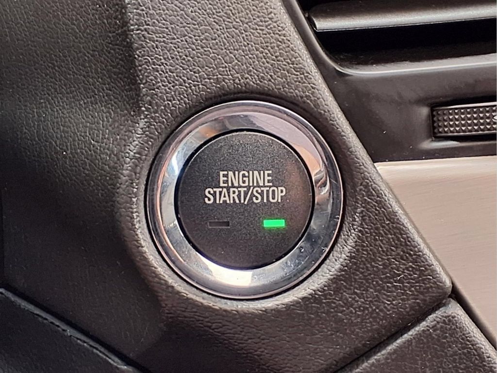 Used 2020 GMC Yukon XL Denali w/ Denali Premium Package AWD/4WD image 22