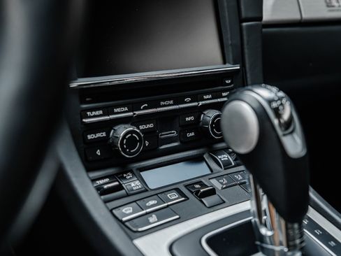 Used 2014 Porsche 911 Carrera S RWD image 39