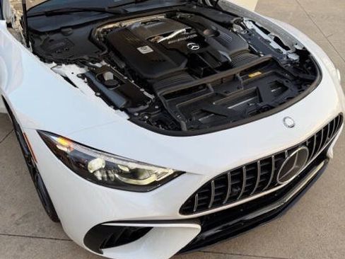 Used 2022 Mercedes-Benz SL 55 AMG 4MATIC image 17