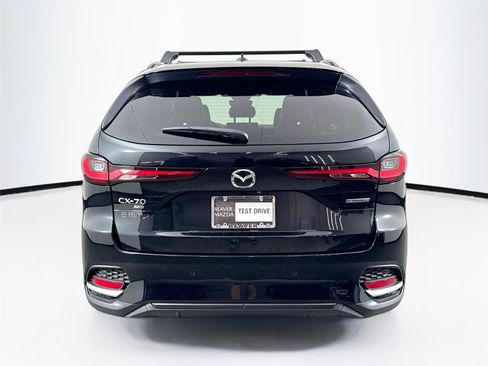 Used 2025 MAZDA CX-70 Plug-In Hybrid w/ Premium Plus AWD/4WD image 12
