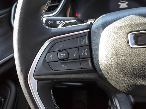 New 2025 Jeep Grand Cherokee Limited w/ Black Appearance Package image 25