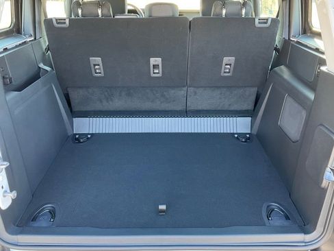 New 2025 Ford Bronco 4-Door image 18