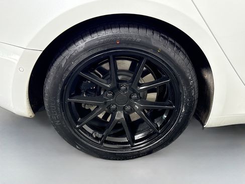 Used 2021 Tesla Model 3 Standard Range image 32