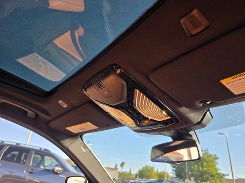 Used 2022 BMW 530i xDrive w/ Convenience Package AWD/4WD image 12