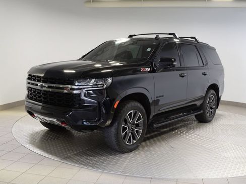 Used 2022 Chevrolet Tahoe Z71 w/ Luxury Package AWD/4WD image 9