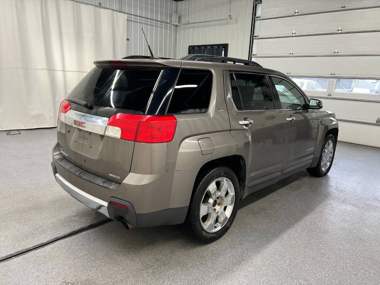 Used 2012 GMC Terrain SLT w/ Chrome and Technology Package AWD/4WD image 4