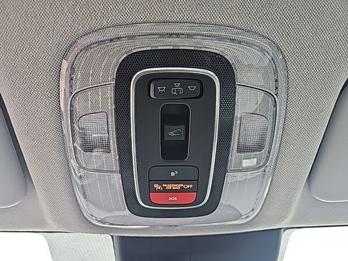 New 2026 Hyundai Elantra Limited FWD image 25