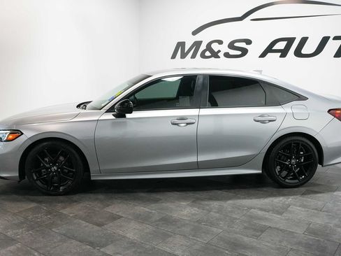 Used 2025 Honda Civic Sport image 3