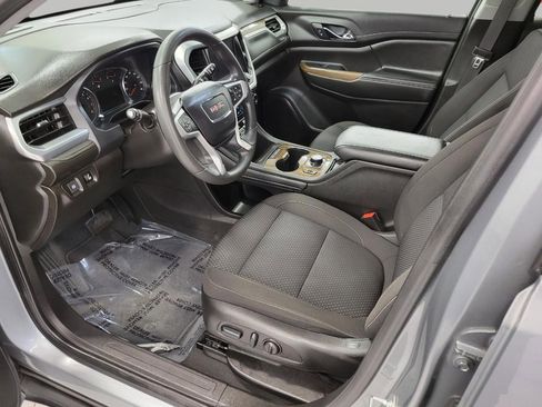 Used 2023 GMC Acadia SLE w/ Driver Convenience Package image 10