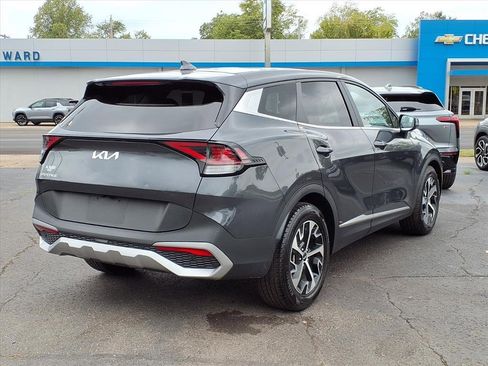 Used 2023 Kia Sportage EX image 4