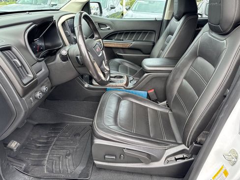Certified 2022 GMC Canyon Denali image 26