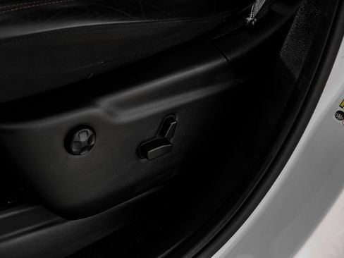 Used 2021 Dodge Durango R/T w/ Blacktop Package RWD image 36