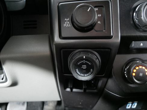 Used 2018 Ford F150 XLT w/ Equipment Group 302A Luxury image 30