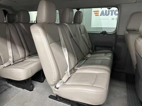 Used 2021 Nissan NV 3500 SL image 20