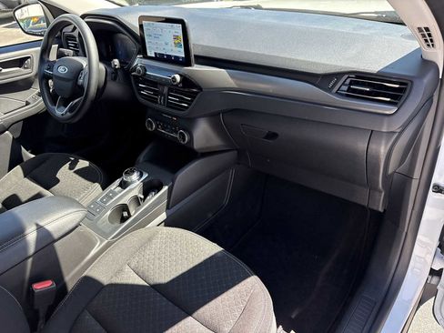 Used 2025 Ford Escape Active AWD/4WD image 27