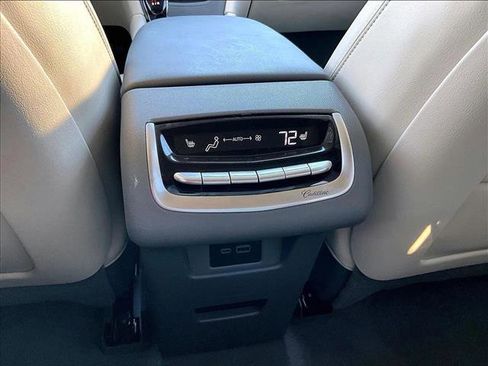 Used 2024 Cadillac XT6 Premium Luxury w/ Technology Package image 25