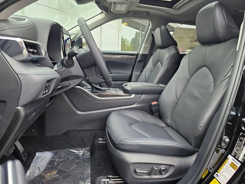 New 2026 Toyota Highlander Limited AWD/4WD image 21