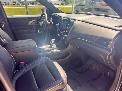 Used 2023 Chevrolet Traverse Premier w/ Redline Edition AWD/4WD image 19