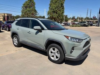 Used 2019 Toyota RAV4 XLE w/ Convenience Package