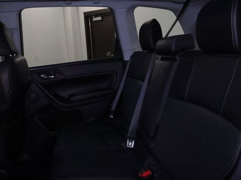 Used 2015 Subaru Forester 2.5i Touring AWD/4WD image 16