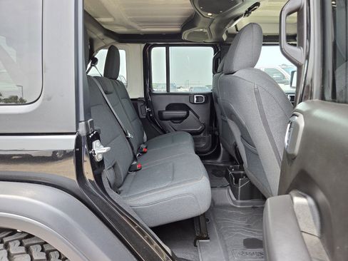 Used 2025 Jeep Wrangler Unlimited Sport AWD/4WD image 20