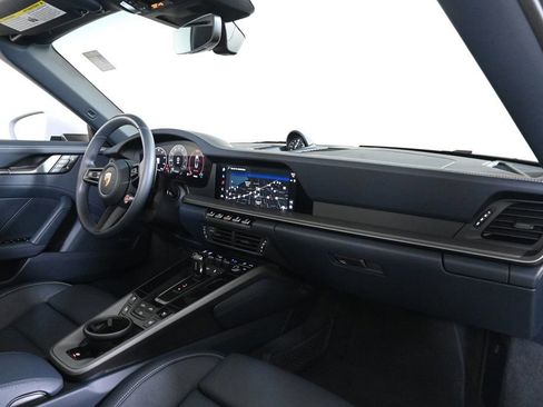 Used 2025 Porsche 911 Carrera image 17