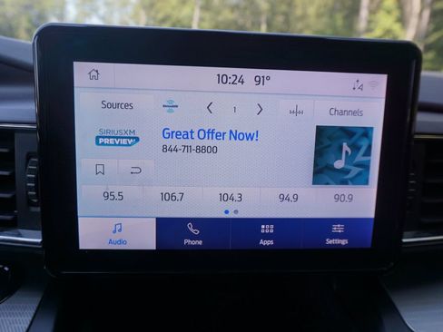 Used 2020 Ford Explorer XLT w/ Equipment Group 202A RWD image 9