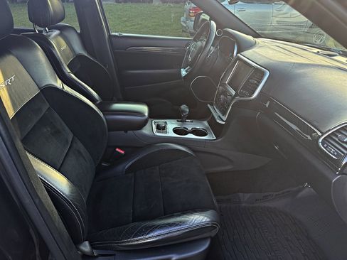Used 2015 Jeep Grand Cherokee SRT AWD/4WD image 17