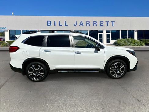 Used 2023 Subaru Ascent Touring AWD/4WD image 8