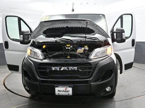 Used 2025 RAM ProMaster 2500 w/ Convenience Group image 40