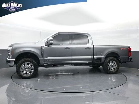 Used 2024 Ford F250 Lariat w/ Chrome Package image 4