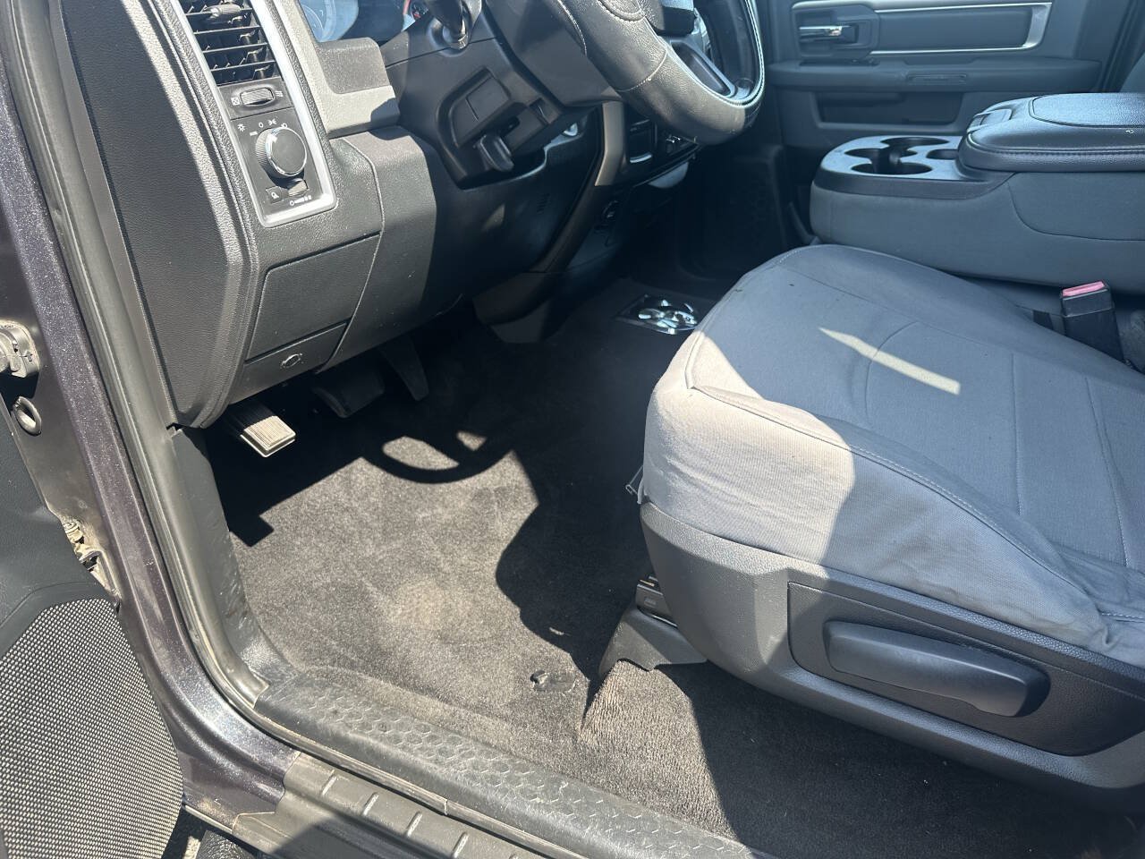 Used 2014 RAM 2500 SLT AWD/4WD image 11