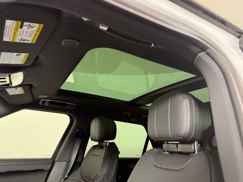 New 2026 Land Rover Range Rover Sport SE AWD/4WD image 15