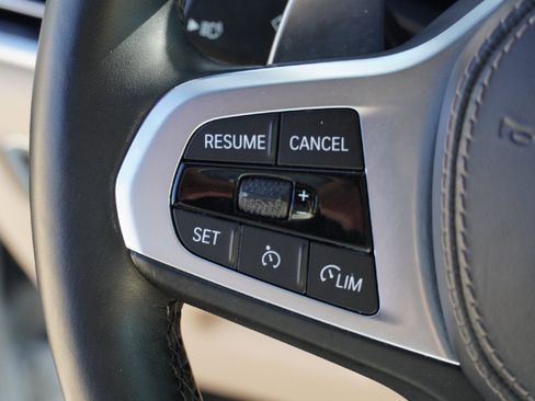 Used 2021 BMW X5 xDrive40i w/ M Sport Package image 18