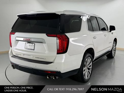 Used 2021 GMC Yukon Denali w/ Denali Premium Package AWD/4WD image 6