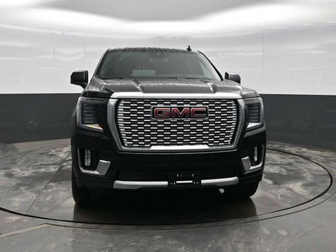 Used 2024 GMC Yukon XL Denali image 3