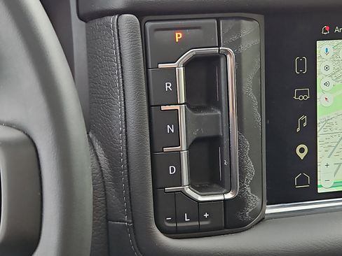 Used 2023 GMC Yukon Denali AWD/4WD image 15